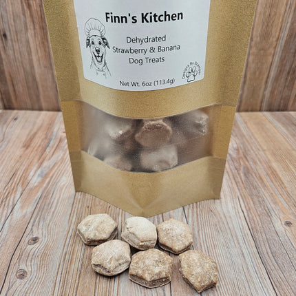 picture of strawberry banana dog treats in the hexasnap variety