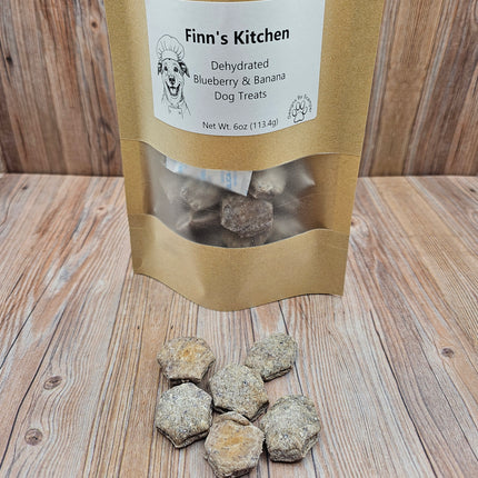picture of blueberry banana dog treats in a hexasnap variety